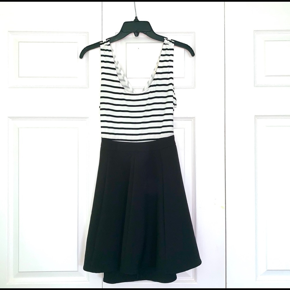 Women’s Small Striped Black and White Dress